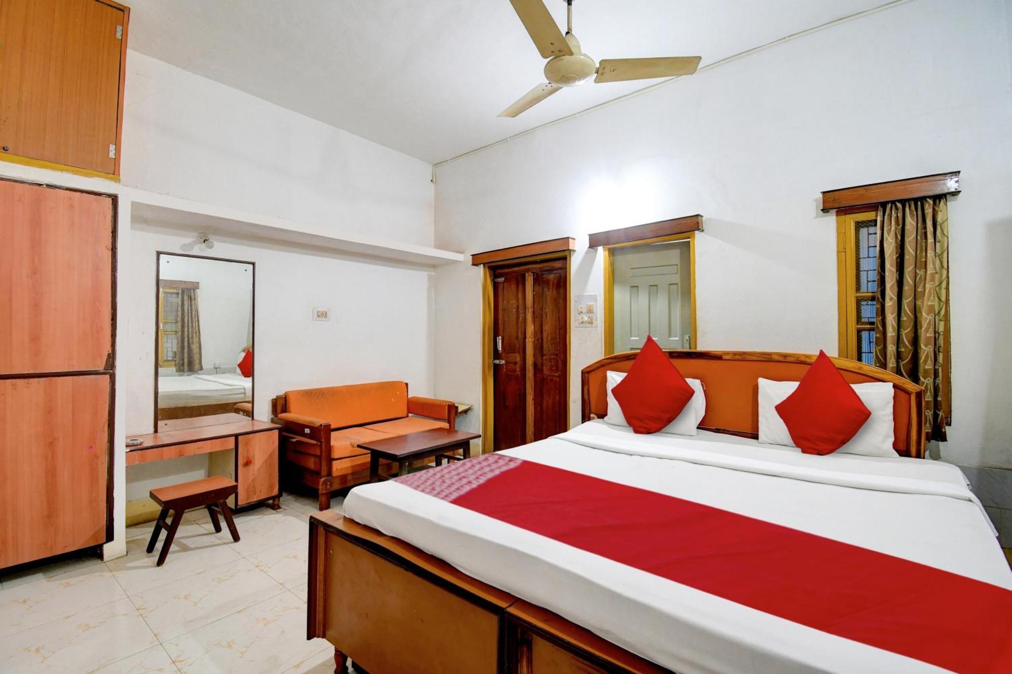 Hotel O Upasana Bhuvanesvar Kültér fotó